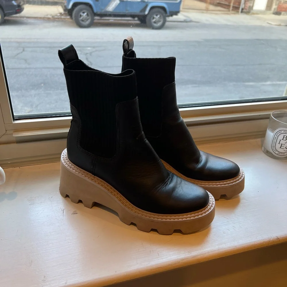 Dolce Vita Women's Hoven H2O Lug-Sole Boots - Picture 3 of 8